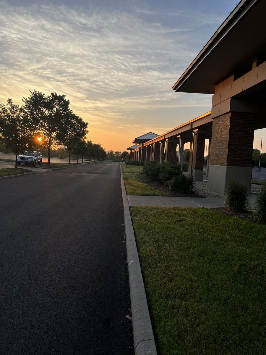 KNowinsky's tweet photo. Good morning Columbus from @cardinalhealth https://t.co/xvxSkzlVoN
