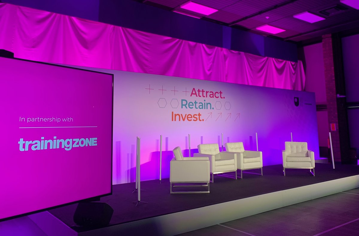 OpenUniversity's tweet image. Benefits are no longer meeting the evolving expectations of workers, so how can businesses attract and retain talent? 

Join our expert panel discussion live today online with sessions at 1pm and 3pm: ow.ly/27o050Jskqs

#OUBusinessAmbition