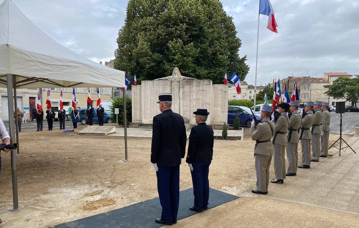 Cérémonie pour la Journée Nationale d'hommage aux Morts pour la France en #Indochine à #Niort. 

Toutes mes pensées vont aux anciens combattants morts aux combats. N’oublions jamais 🇫🇷