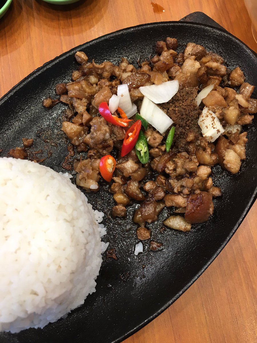 ydrkive's tweet photo. pork sisig >>>>> https://t.co/p2wSs3MVL8