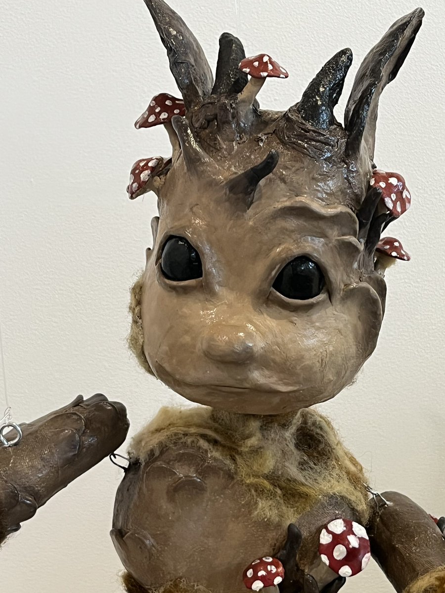 MCS_Art's tweet photo. Lovely to see ex pupil Matylda Anstice today on the 1st day of her degree show. So nice to see her journey since leaving us. Super impressed with her final puppets… check out @matylda_makes to see Sprig & Stump in action. @LearnWithMCS @maker_cardiff
#CSAD22 #proudteacher https://t.co/Gyfu26tUDM