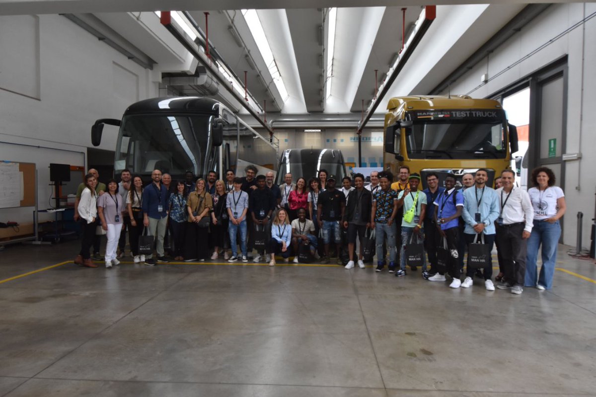 MAN TRUCK &amp; BUS / Giovani immigrati futuri tecnici: 'formazione è integrazione'
ilmondodeitrasporti.com/news/aziende/M…
#media #news #notizie #notiziario #Transport #vehicles #academy