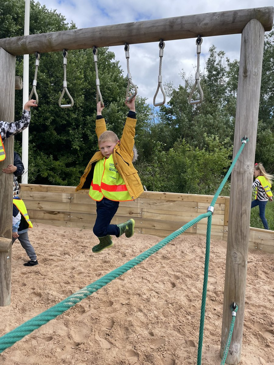 MissSmith2017's tweet image. @YsgolEmmanuel we have arrived #RSPB #2D #2SO