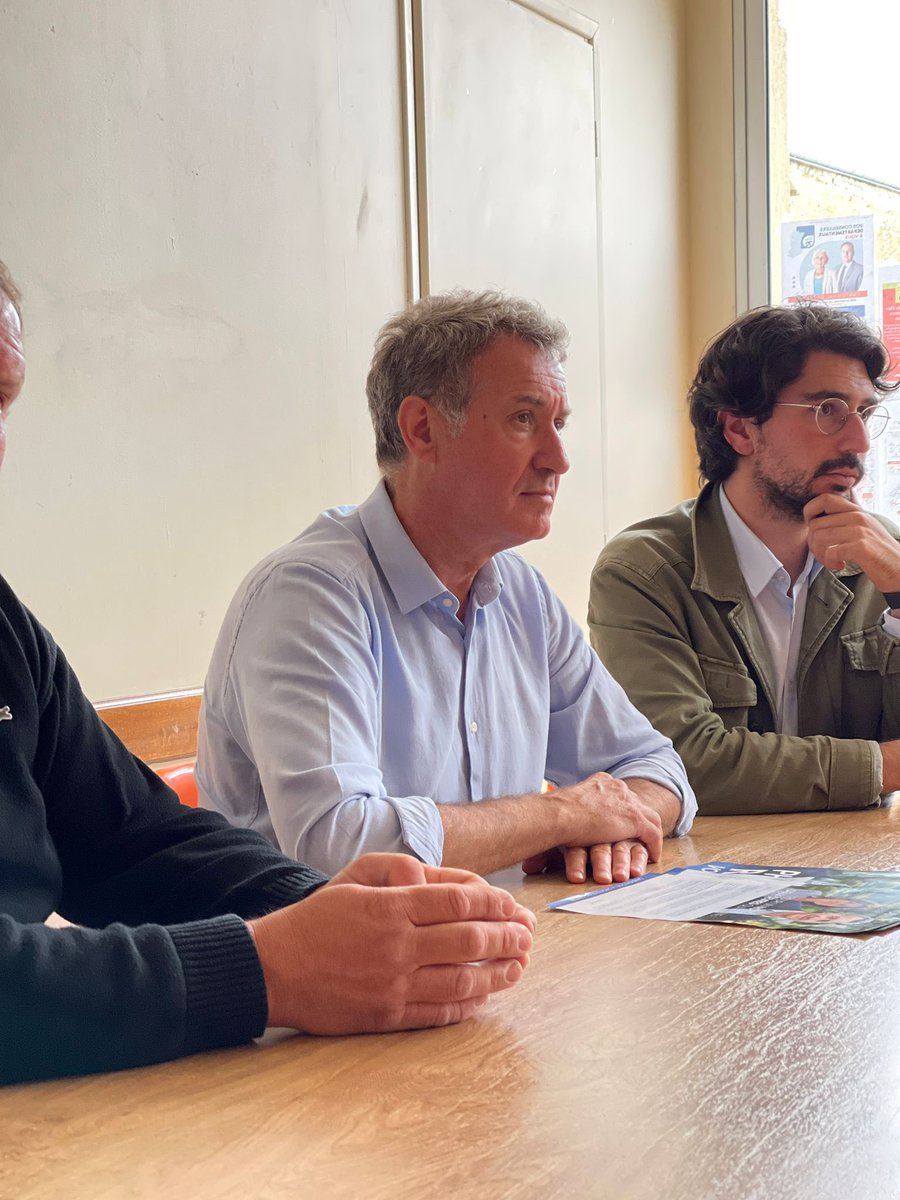 MattieuManceau's tweet photo. 🔵 À Marnes, terres de mes ancêtres, hier avec Philippe Robin et l’ami Maxime Mourot pour échanger et débattre avec les habitants. 

Aucune commune ne doit être mise de côté. La ruralité vivante c’est eux, c’est nous, tous ensemble ! 

Pour un Nord Deux-Sèvres qui gagne ! https://t.co/OklbG6hJWh