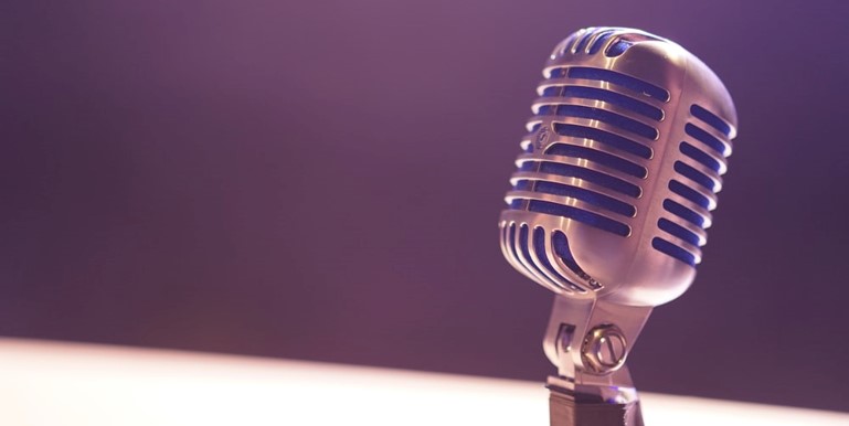 Are you in the market for a #PodcastGuest? *Tips hat* I'd like to offer my services.

I'm seeking opportunities for me to discuss #emotion at work, language in organisations and my research on workplace #wellbeing. Get in touch if you think I’m a good fit or RT.