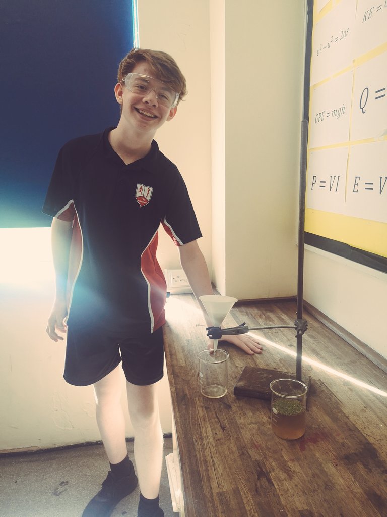 MsYehPhysics's tweet photo. 9x1 learning about how we treat wastewater via a practical! @WyedeanScience https://t.co/Xe5CAj7Ldn
