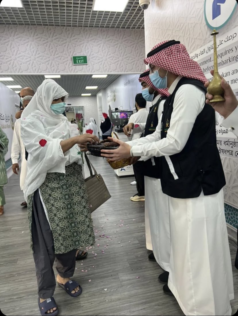 Welcoming Hujjaj from Pakistan 🇵🇰

#Hajj