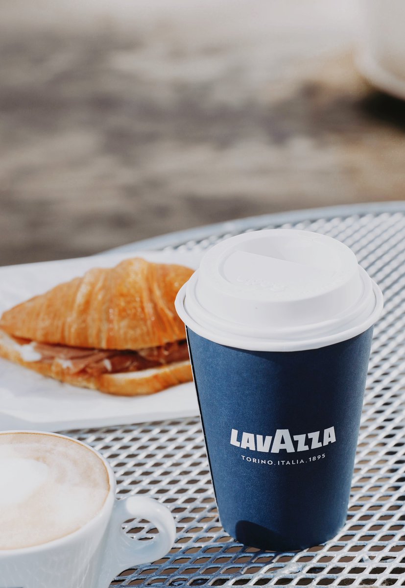 Lavazza coffee is such a recognised & beloved brand that it practically sells itself. Let us help you with Lavazza branded point of sale items!
#advertising #papercupsandlids #papercoffeecups #papercups #disposablecoffeecups #takeaway #smallpapercups #brew
officebarista.co.uk/blogs/better-o…
