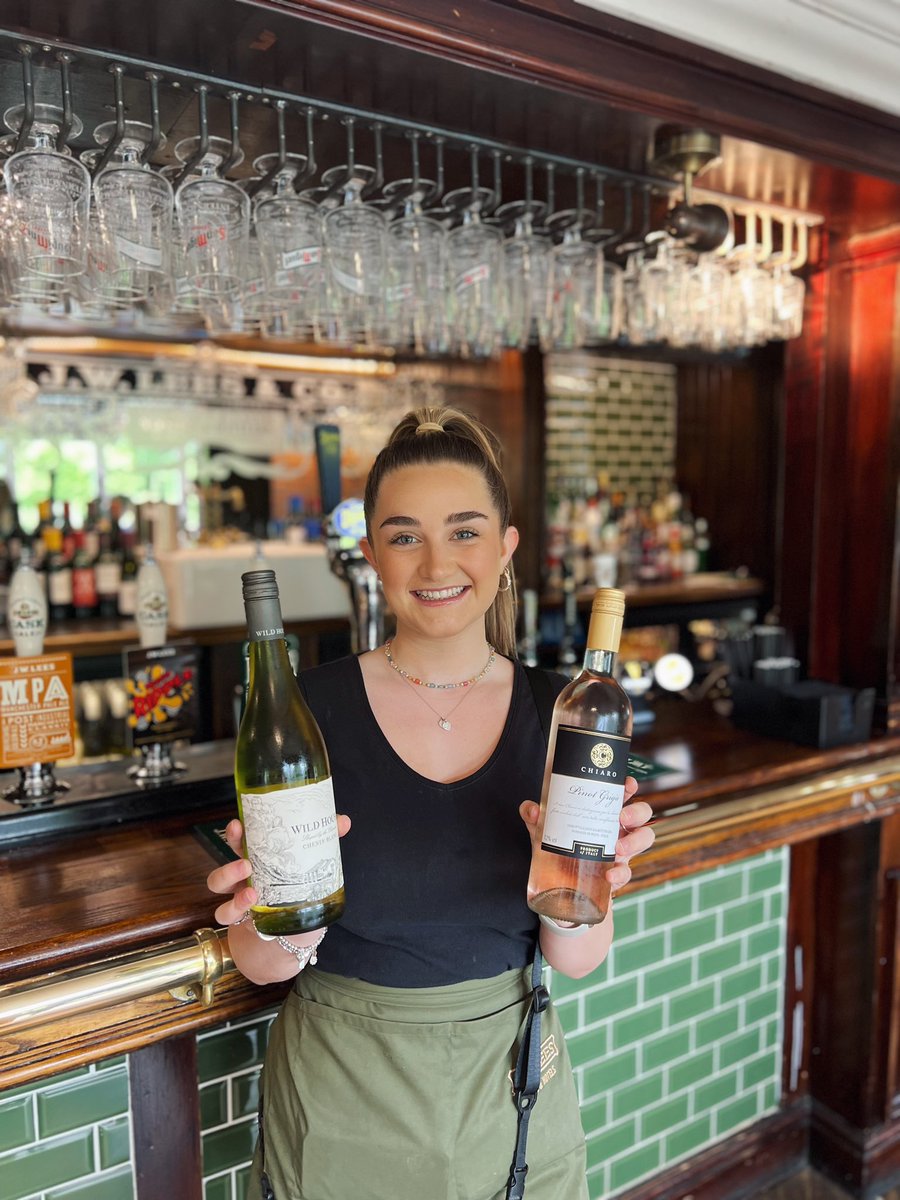 🥂WARM UP YOUR WEDNESDAY🥂

Just because the weather is miserable, it doesn’t mean you have to be! Come down to The Boathouse to enjoy 1/3 off our bottles of wine* every Wednesday. 

#jwlees #wineethusiast