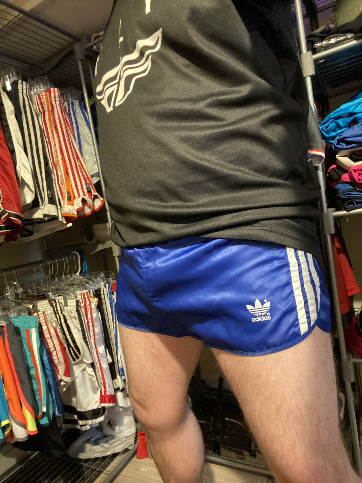 El diseño Con otras bandas doce Archer Wolfe on Twitter: "Some blue adidas sprinter shorts for this  Wednesday morning #adidasshorts #nylonshort #shortshorts  https://t.co/HT3lFKOig5" / Twitter