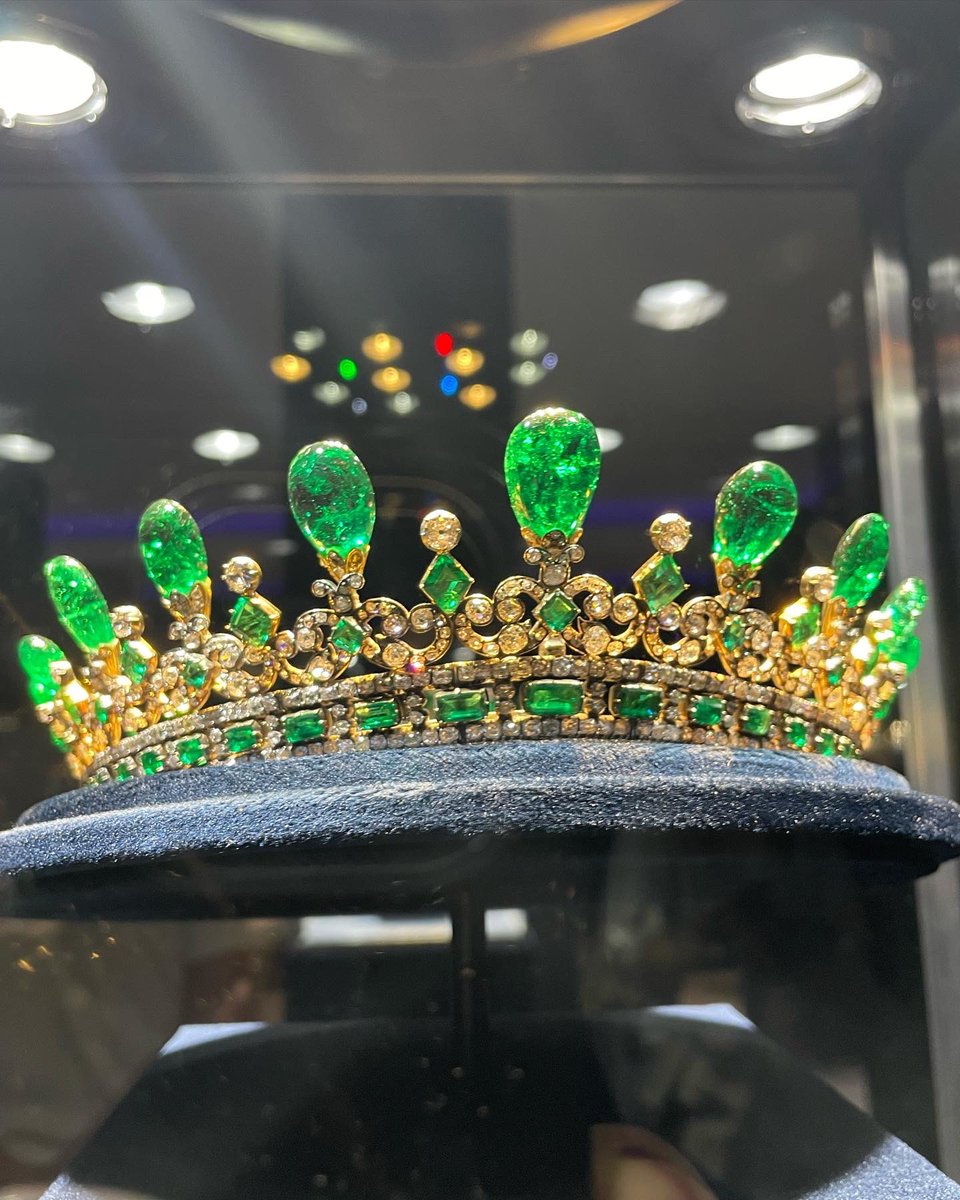 Beyond Curated tweet media