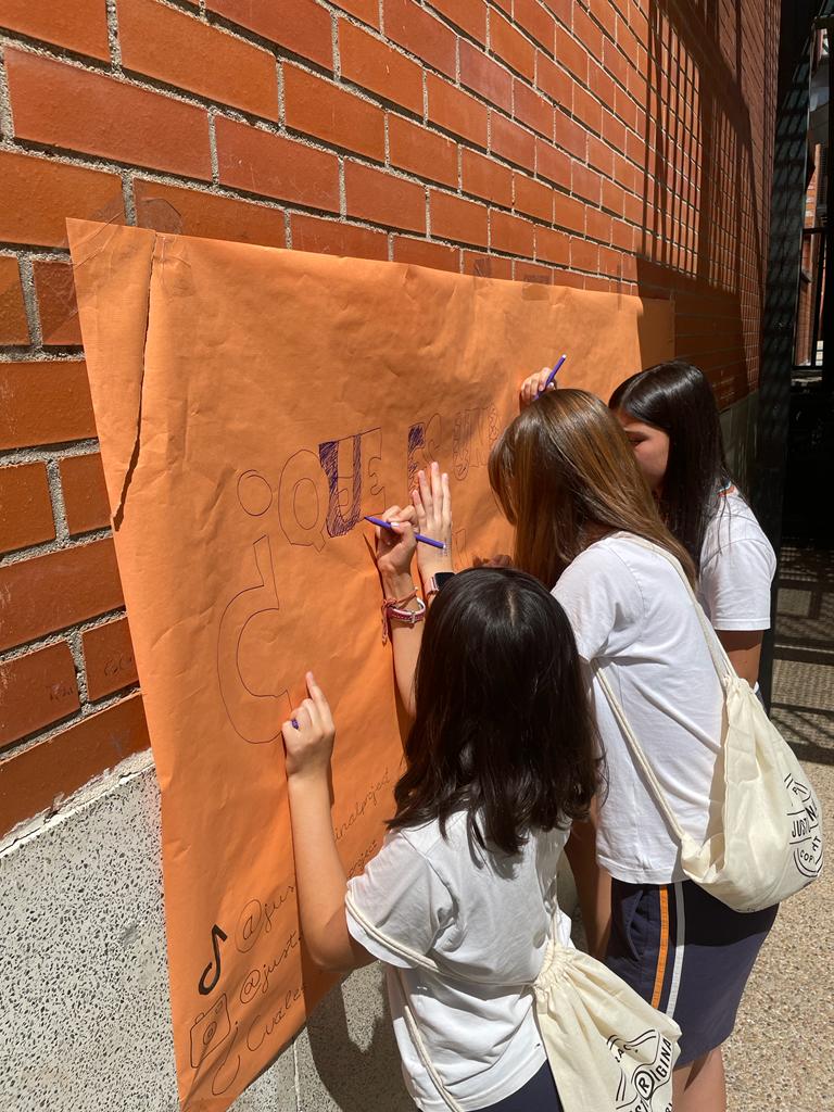 CECUconsumo's tweet photo. Muchas gracias a @NormasUNE y @stanpa_es por su participación en la feria, formando a tantos jóvenes en sus derechos como consumidores 🥰 y a @gredossandiego por acoger al proyecto estos meses https://t.co/ltvqlOW4Xe
