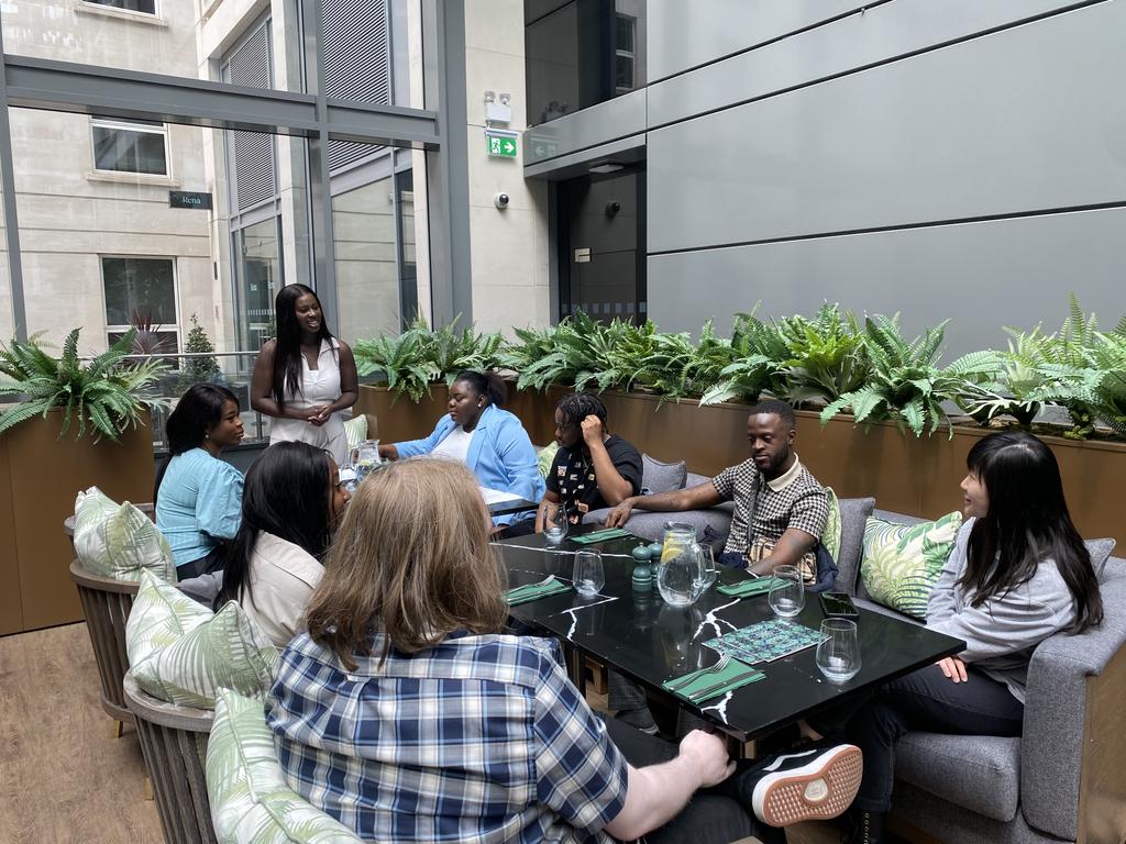 NewEliteFxmily's tweet photo. Here is @nikkyakins_ taking lead by setting up this amazing meet and greet for people who are looking to get into the music and entertainment industry.

If you would like to meet her or any of the other leaders at our upcoming events send us a DM!

#theeliteprosperity https://t.co/gqnfXZu2eb