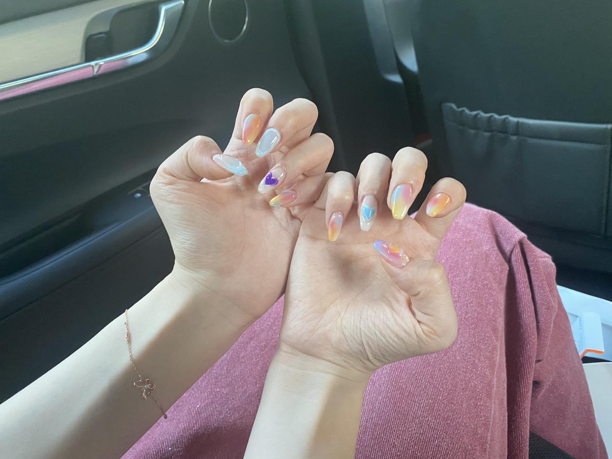 (🪐) 220608 UNIVERSE FNS Update

เสี่ยวถิง : VLOG รุกกี้เสี่ยวถิง😝

#Kep1er #케플러
#XIAOTING #샤오팅 #沈小婷