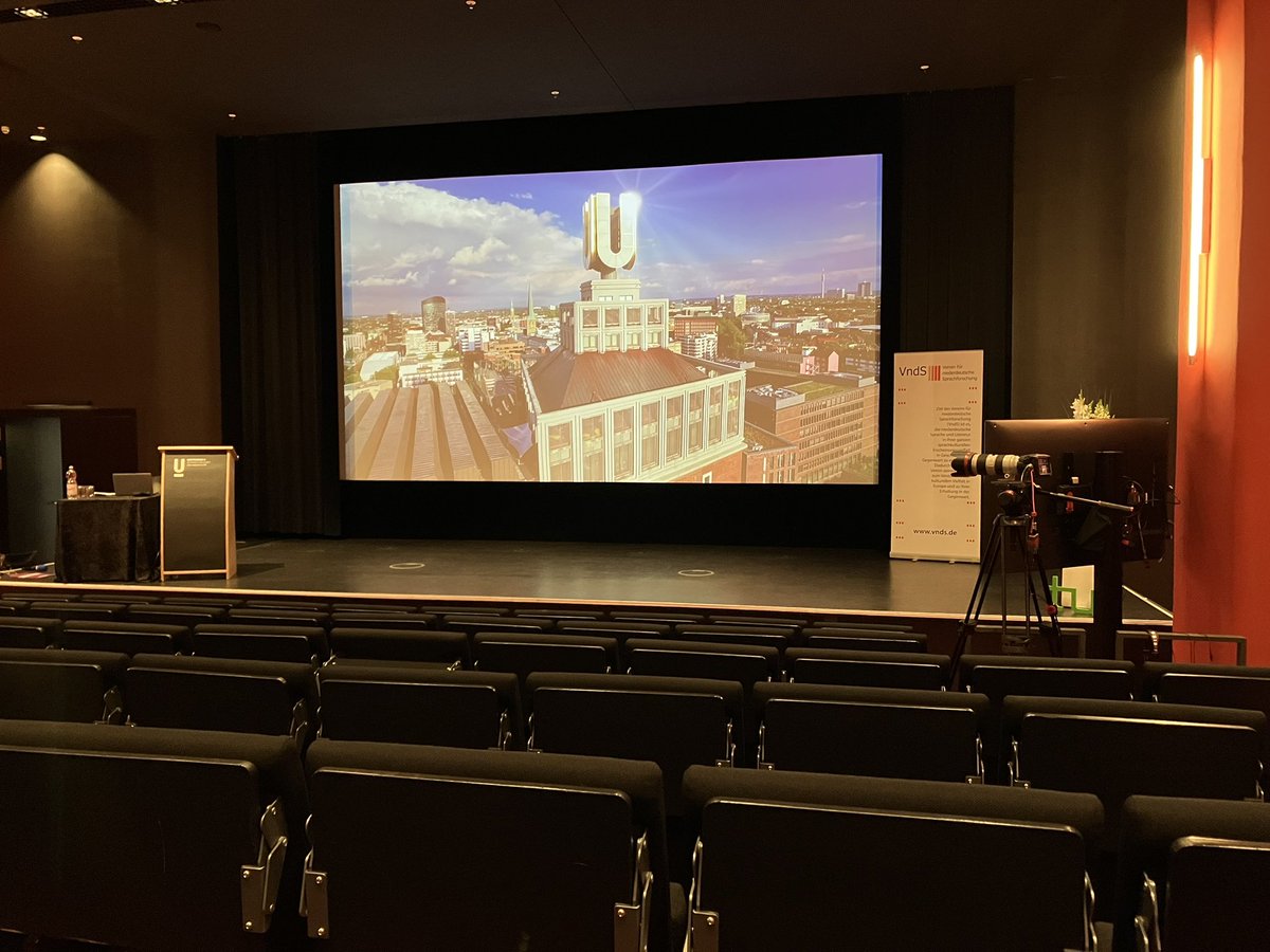 musicaesacrae's tweet photo. Tag 2 der #VndS-Tagung 2022 @TU_Dortmund. Was für ein schöner Tagungsort im Kinosaal des @dortmunder_u! https://t.co/uZLZtlvTNq