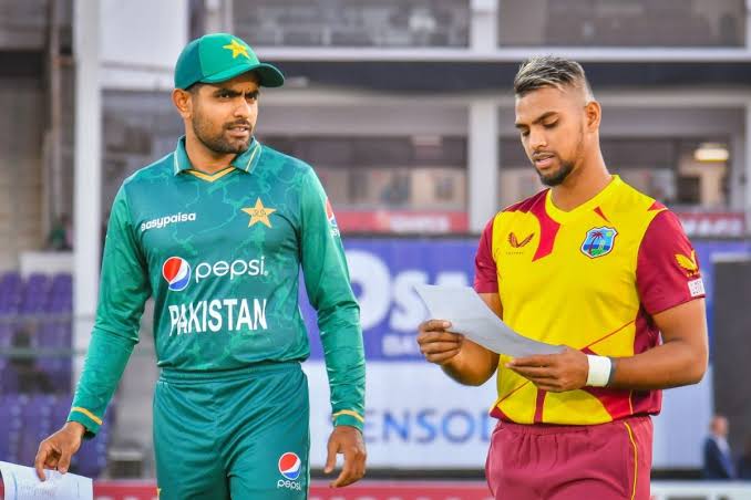 Team_BabarAzam's tweet photo. Last day of 🇦🇺 series, Finch: "𝐆𝐥𝐚𝐝 𝐰𝐞 𝐝𝐨𝐧’𝐭 𝐡𝐚𝐯𝐞 𝐭𝐨 𝐛𝐨𝐰𝐥 𝐭𝐨 𝐛𝐚𝐛𝐚𝐫 𝐚𝐧𝐲𝐦𝐨𝐫𝐞"

First day of 🏝️ series, Pooran: "𝐖𝐞 𝐜𝐚𝐧 𝐰𝐢𝐧 𝐛𝐲 𝐆𝐞𝐭𝐭𝐢𝐧𝐠 𝐁𝐚𝐛𝐚𝐫 𝐨𝐮𝐭 𝐞𝐚𝐫𝐥𝐲"

Talk about the impact on the opposition #PAKWI #BabarAzam𓃵 https://t.co/rjUIoCIkjh