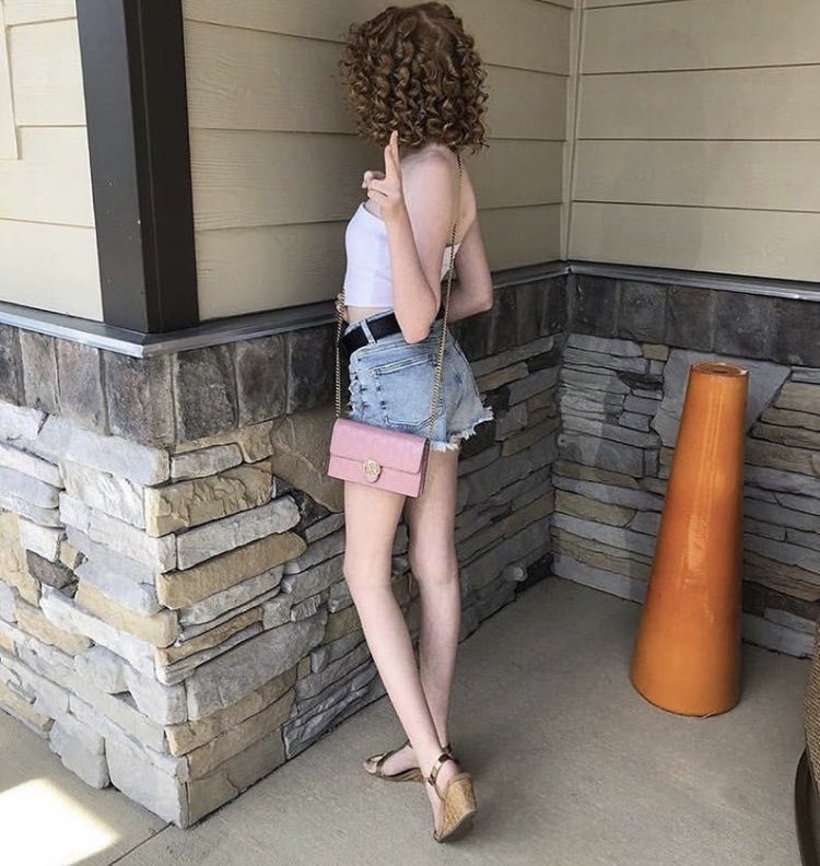 ewmustyroach1's tweet photo. Me waiting for Pavlov and his dog to show up while I write about anal and an old woman breaking her back playing netball  #ALevelPsychology #alevels2022 https://t.co/eqcxoK25S6
