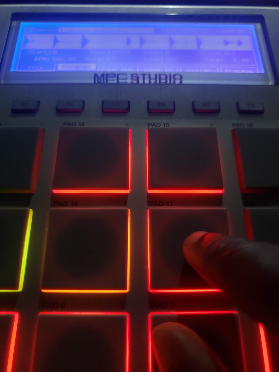 InfinityPrime1's tweet image. Night night night Choping 🌙  Beats....cooking some on my MPC Studio