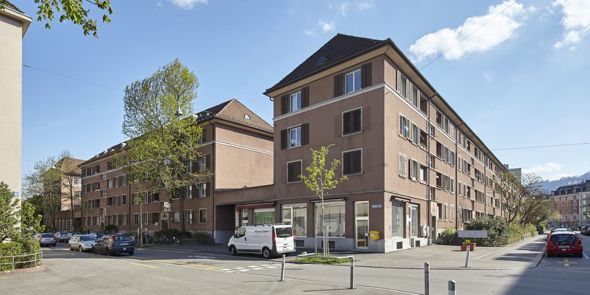 Ein Lehrstück übers Bauen in der 
<a href="/stadtzuerich/">Stadt Zürich</a>, erzählt am Beispiel unserer Siedlung Kanzlei:  nzz.ch/zuerich/zueric…
 #notforprofit #cooperativehousing #drittelsziel
