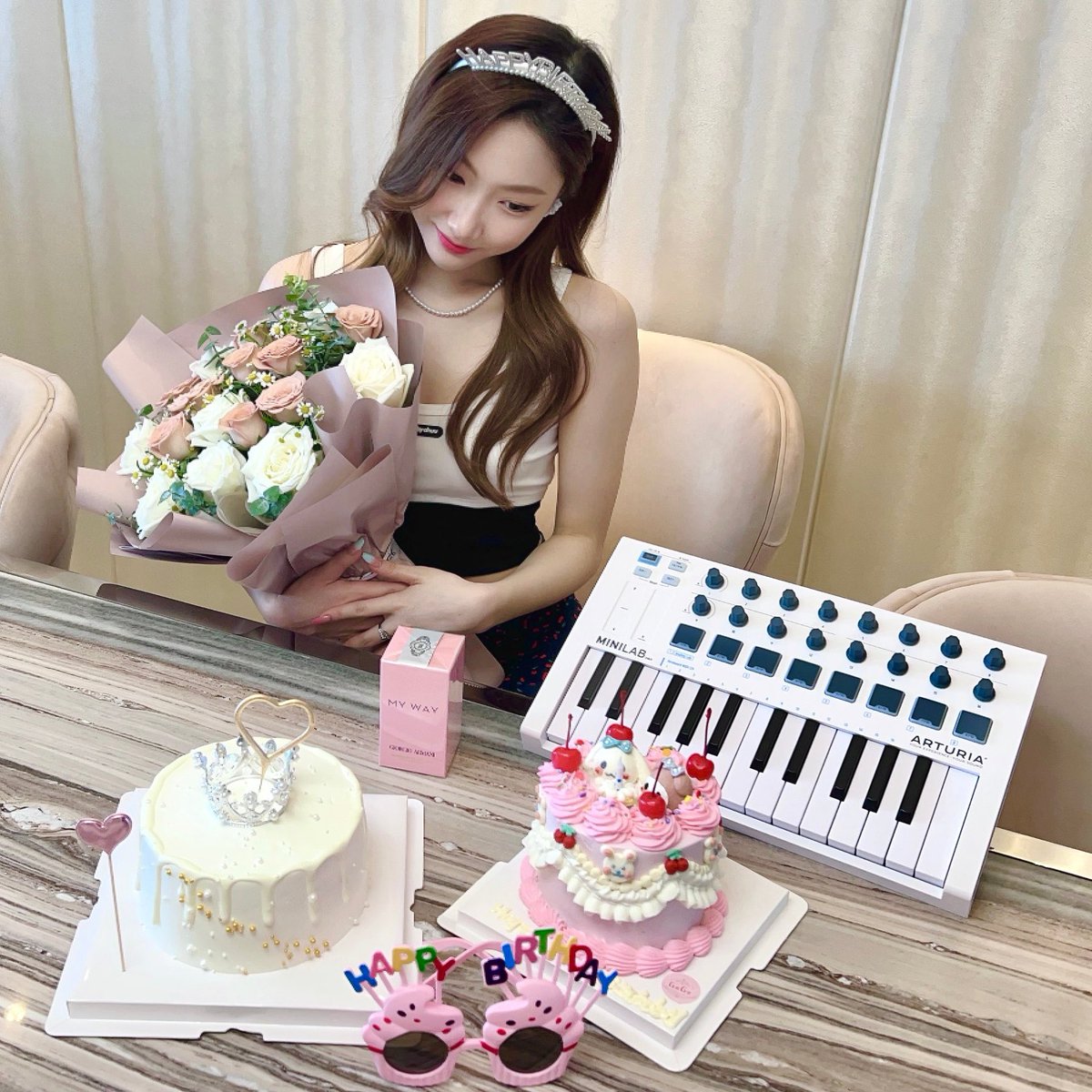 xinyipics's tweet photo. 220608 ao xinyi weibo update!  

“starting today i am a 21 year old kid 🎂
happy birthday to myself! will start to get busy at 21!! 🤖😮‍💨”

#AoXinyi #敖心仪 https://t.co/8L1UuWKzWd
