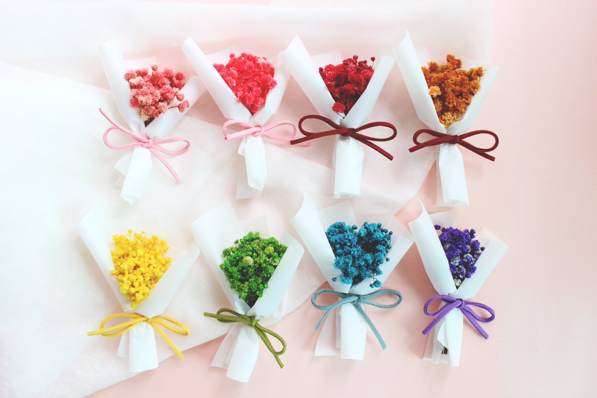 [RT감사합니다]
귀여운 사이즈의 쁘띠 미니 안개 꽃다발 입니다😃

지인들을 위한 작은 선물, 감사함을 위한 답례품, 퇴사 전 단체 선물, 캘리 액자용 등 어떠한 용도로도 좋은 미니 꽃다발이랍니다👍🏻