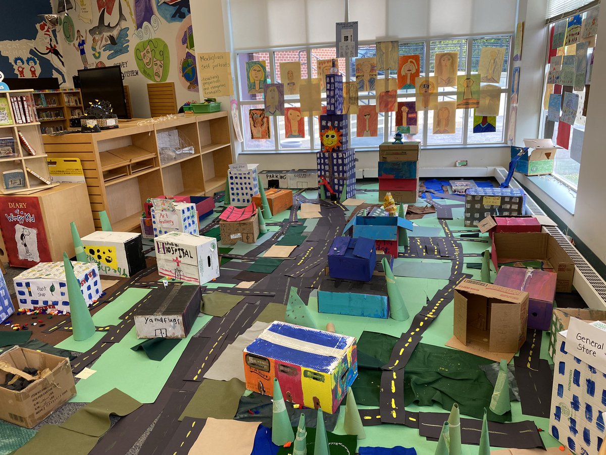 MrsSheroff's tweet image. Love this amazing creation of a city!! So awesome!👏🏻🏙🏢