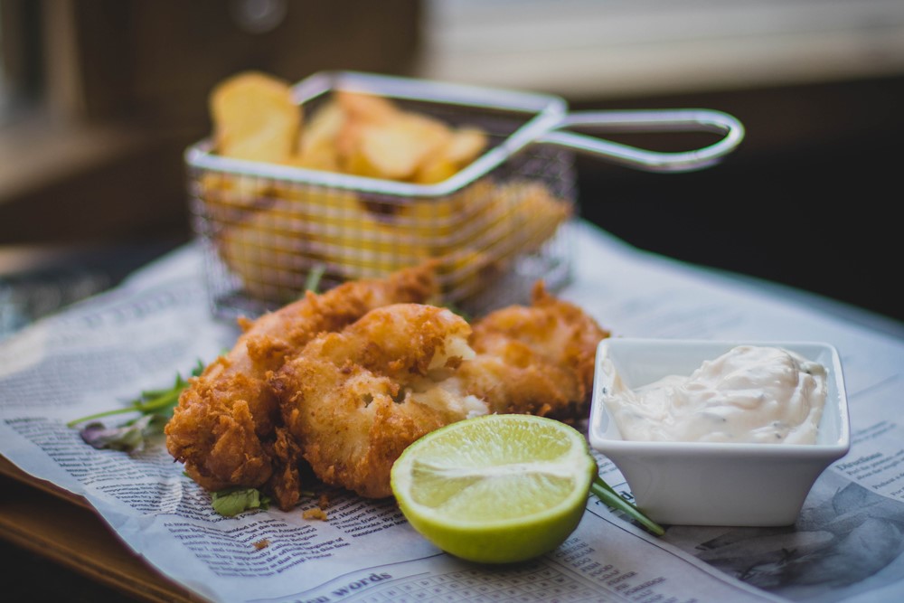 itsawrap_co's tweet photo. It's #WorldOceansDay today and a good time to evaluate the impact your #packaging has on the #environment. 🌊🐠🐳
All our branded #greaseproof products are recyclable and certified compostable as well as being sustainably sourced. ♻️🌳
Message us to receive a free sample pack! https://t.co/ApBfHE6Tpc