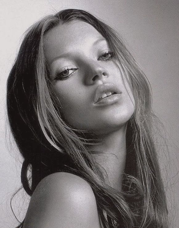 MOSSYVIBES's tweet photo. kate moss by mert &amp; marcus, 2002. https://t.co/QJe3ZzhhVw