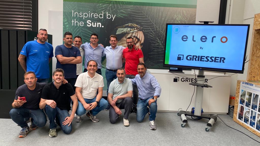 GriesserIB's tweet photo. ➡️Nueva jornada en la #Academy de #Griesser con parte del equipo de #Elero para formar a todo nuestro #equipo sobre la #motorización de nuestras #PersianasGraduables y toda la #automatización posible que podemos ofertar a nuestros #OfficialPartner.

#inspiredbythesun https://t.co/VfUGeoHFRo