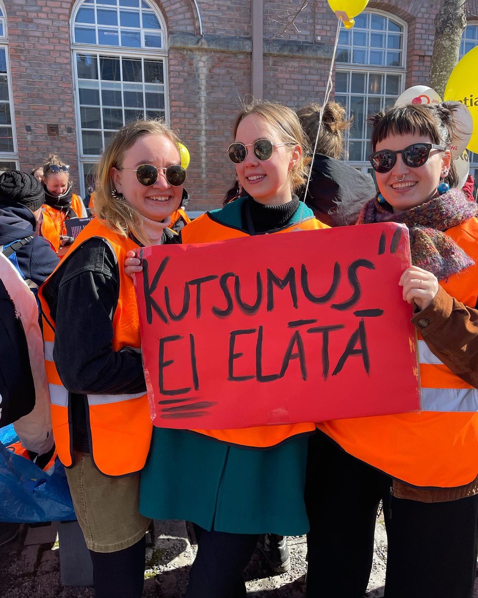 Kutsumus ei elätä, mutta asiallinen palkka elättää! 
Kiitos <a href="/JUKOry/">Julkisalan koulutettujen neuvottelujärjestö JUKO</a> ja <a href="/Talentiary/">Talentia ry</a> sitkeästä neuvottelukeväästä! Nyt iloitaan historiallisesta sopimuksesta, jonka myötä saatiin poikkeukselliset palkankorotukset koko sote-sektorille ja varhaiskasvatukseen!