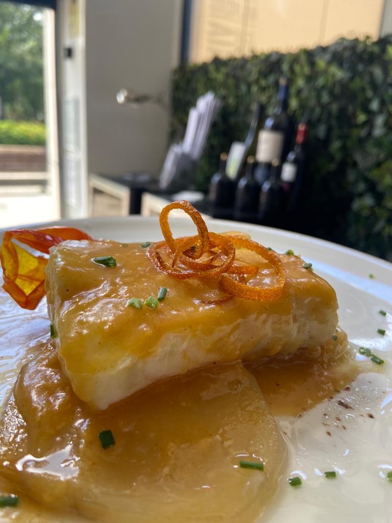 hispaniarest's tweet photo. 🗣️Pintaza tiene este bacalao a la naranja 🍊😋
Si os apetece es uno de los platos del menú entre los que podéis elegir 😉
🍴 #menú comida de lunes a viernes en
#TaperiaHispania 📍 Cortes Valencianas, 26
➡ https://t.co/XM8bGLHNB6
☎ 963471815

#restaurante #menu #valencia https://t.co/np4H7d0DVr