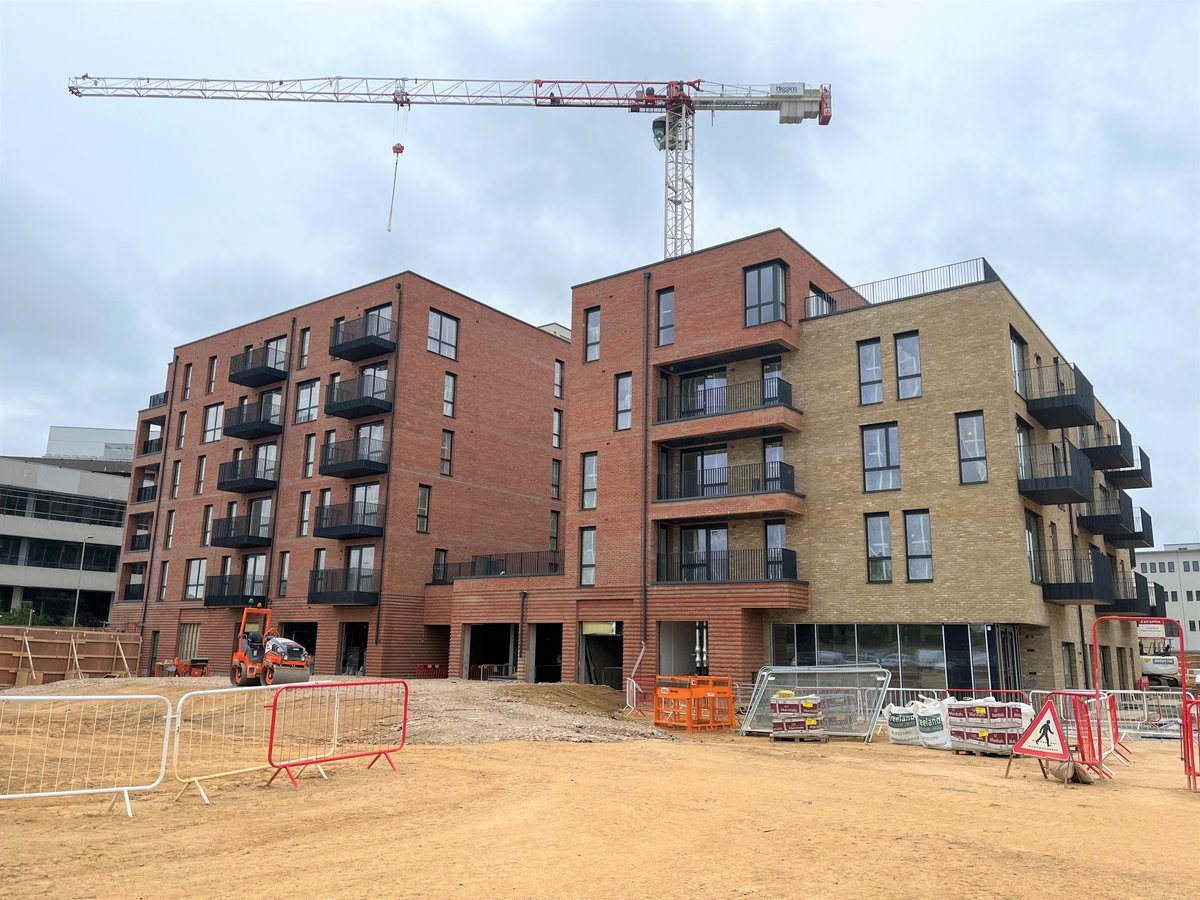 HigginsPartner's tweet photo. Working is progressing well at Wheat Quarter Phase 1 where we are working in partnership with @MetTVH to redevelop the former Shredded Wheat Factory into 208 mixed tenure apartments. 

#welwyn #development #partnership #developer #neewhomes #housing #newhomes #qualitydesign https://t.co/Iz0OP3OkqI