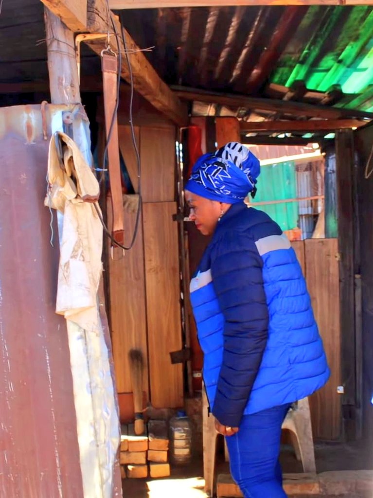 DA_Mpumalanga's tweet photo. TODAY 📍 in Springvalley, eMalahleni.
@DA_Mpum Provincial Leader, Jane Sithole is in an informal settlement of Springvalley in eMalahleni Local Municipality. 

The South African Government recently took a decision to donate R350 million to Cuba. 

#DAatWork https://t.co/ihoxwcnB0g