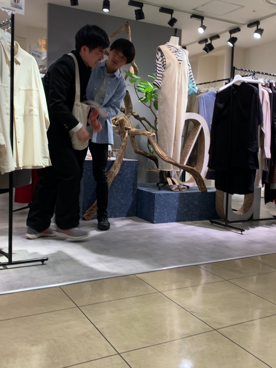 Kititto_info's tweet photo. ボクどうしたの〜？

#ジャルジャル
#ジャルジャルアイランド
#こいつの１個下に生まれたことを悔やむ奴

https://t.co/LOQ3AljkYZ https://t.co/irwidA3hAI