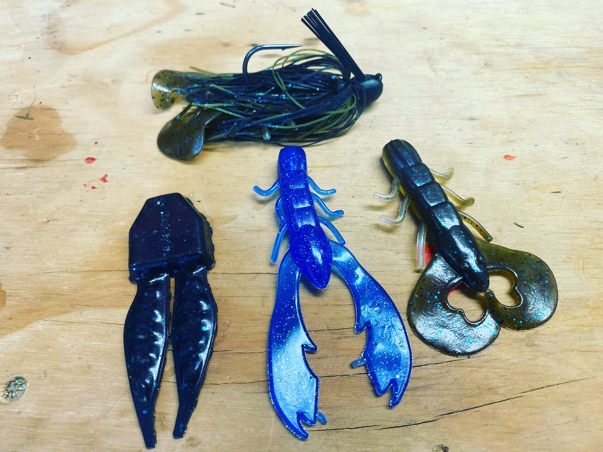 mike_Iaconelli's tweet photo. A sneak peak at my 3 FAVORITE jig trailers of all time! The @BerkleyFishing Power Chunk, Chigger Craw, and Chigger Bug! Depending on the season and water temperature, all three pair perfectly with a @Missile_Jigs jig! #jig #ikeapproved #jigtrailers #chiggercraw https://t.co/rXPCQDKU6P