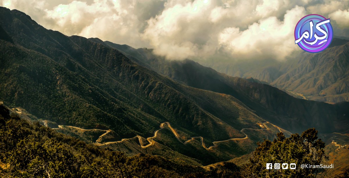 السفر والسير بين الجبال الشاهقة التي تلامس الغيوم؛ متعة استثنائية! ⛰
#كِرام 💜
