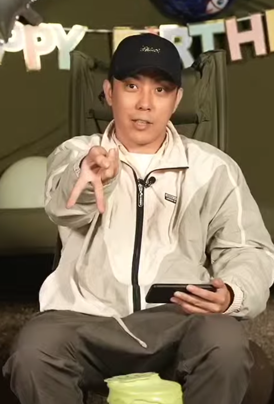 G1_in_Melody's tweet photo. 갸루피스라닠ㅋㅋㅋ https://t.co/Ln6PYbCFgd