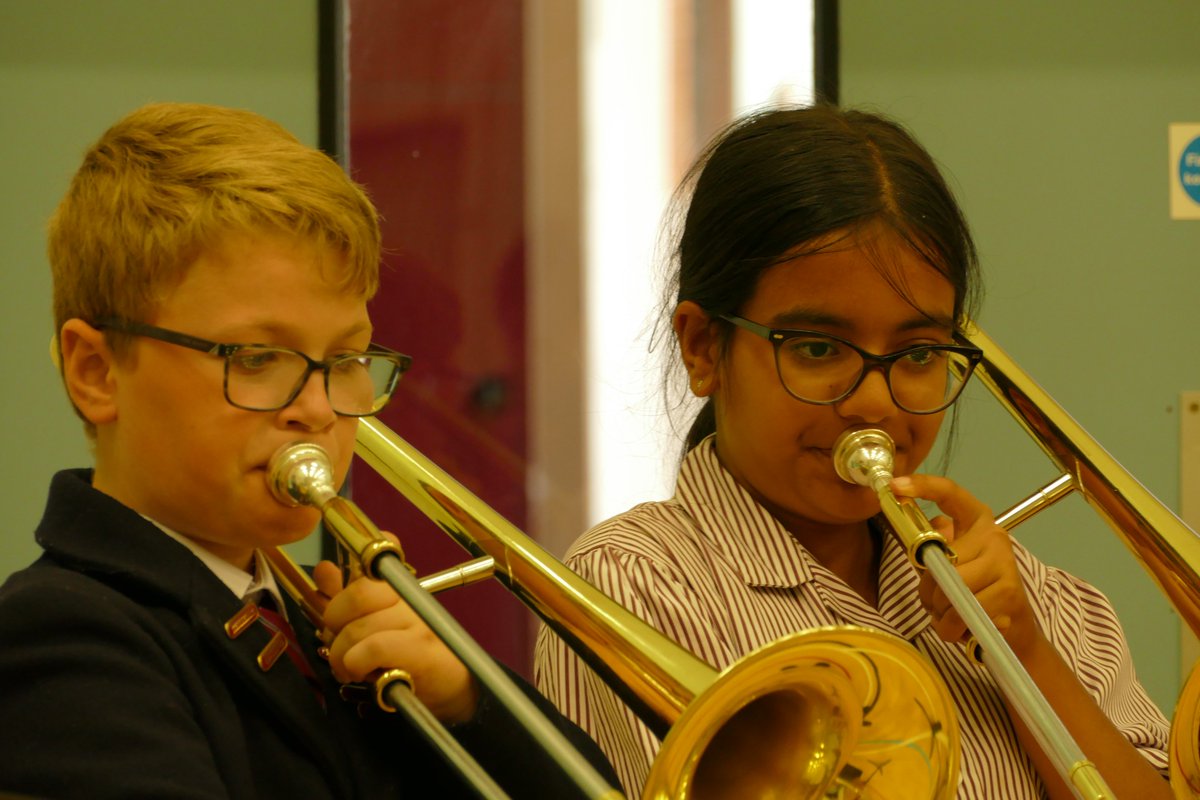 BromsMusic's tweet photo. More Year 5 Woodwind and Brass snaps from yesterday's Year 3 & Year 5 Orchestral Extravaganza! #BromsMusic @BromsPrep #Orchestral #PrepMusic https://t.co/Yegg1YiS4a