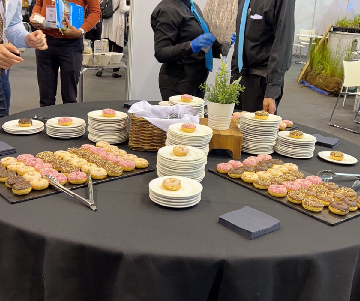 The long anticipated return of conference food - <a href="/floodandcoast/">Flood & Coast</a> didn’t disappoint with a fully veggie spread (and most importantly donuts) 🍩 #FloodAndCoast