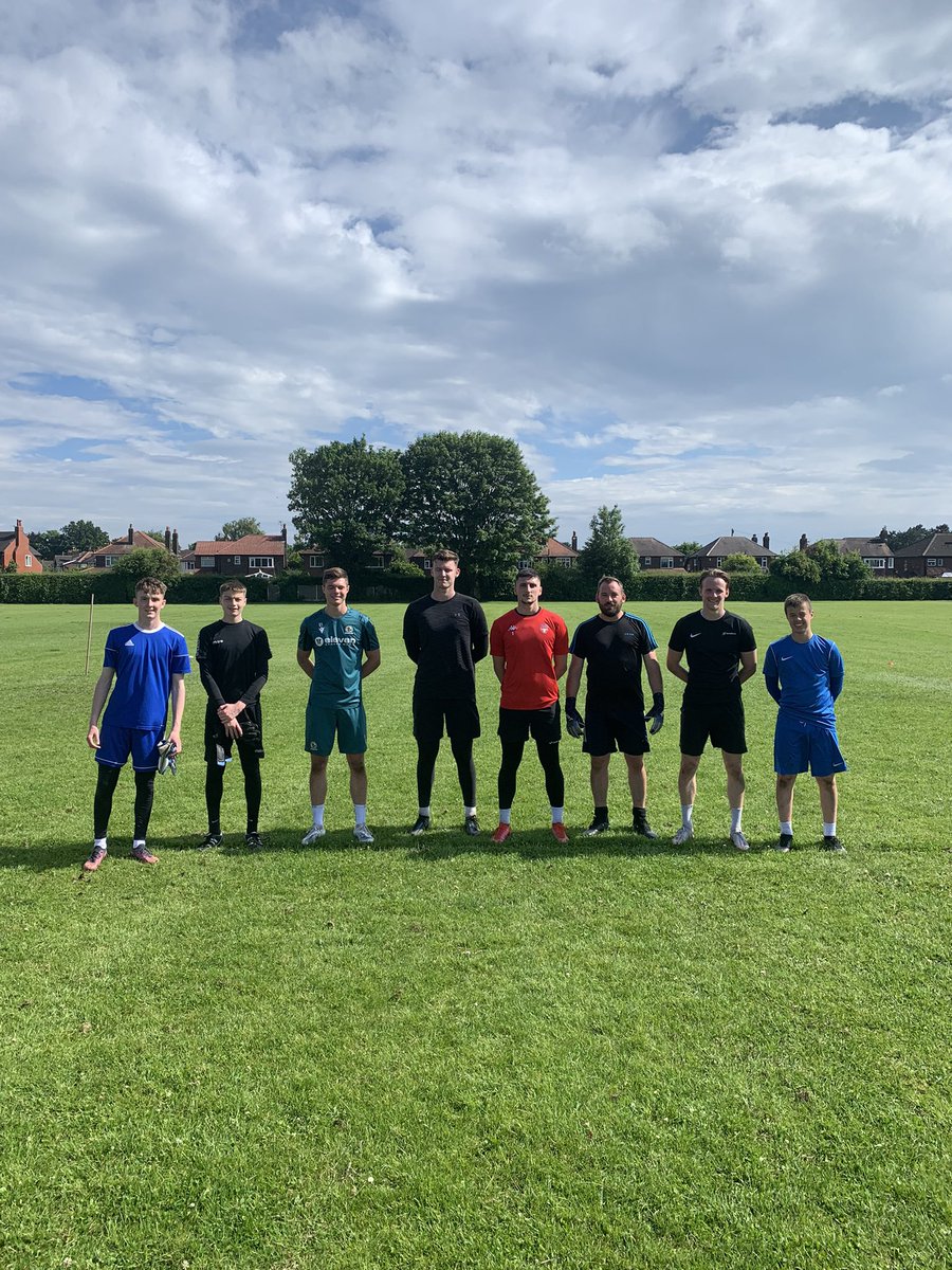 Great experience for some of the J4K Goalkeepers to train alongside Professional Gk’s <a href="/joehilton0101/">Joe Hilton</a> and <a href="/FelixGoddard/">Felix Goddard</a> from Blackburn Rovers and Semi Pro Gk’s <a href="/elliotwynne_/">Elliot</a> and <a href="/JMcClenaghan1/">James McClenaghan</a> 
#goalkeepercoachinginmanchester
#just4keepersmanchester