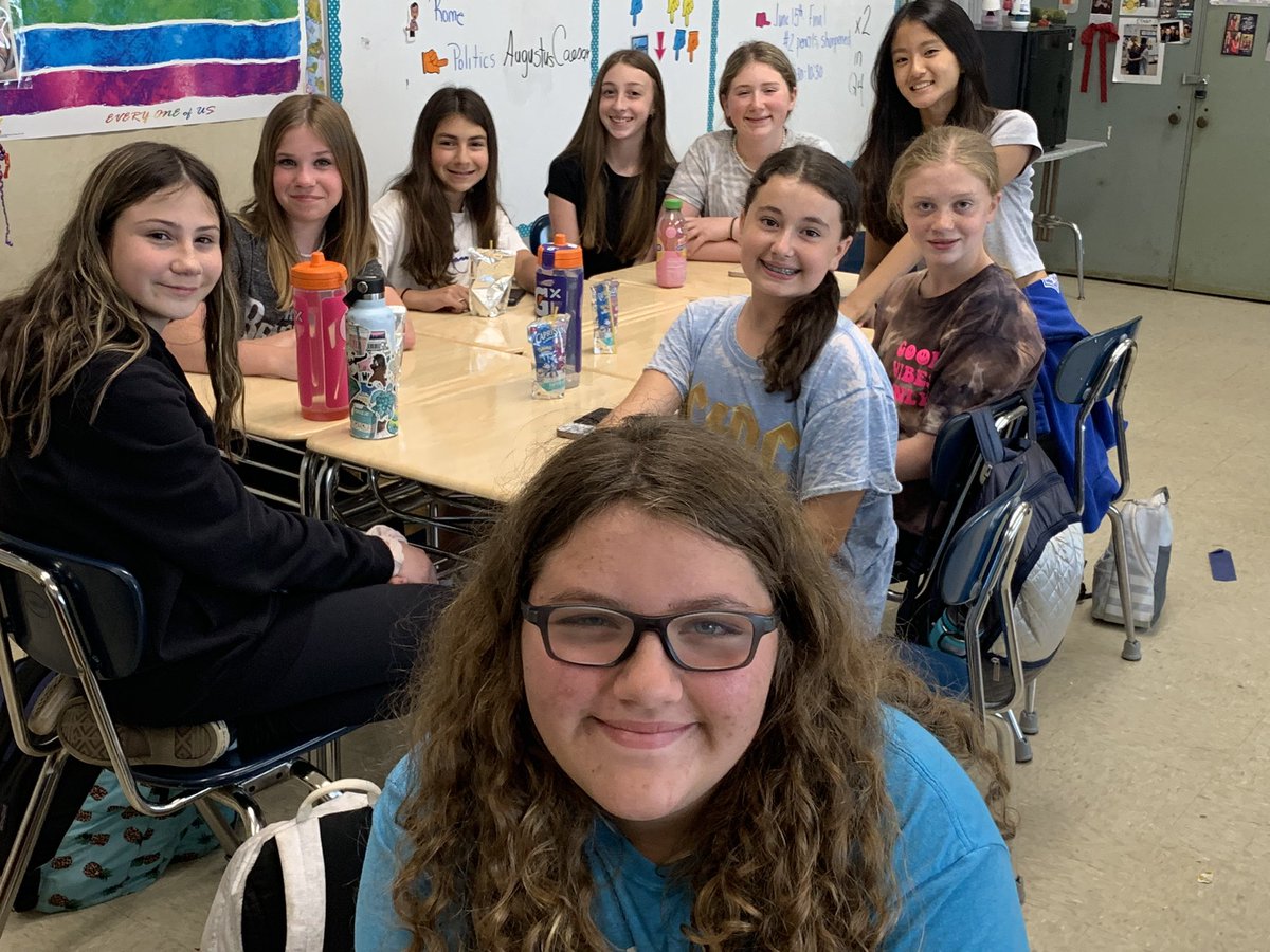 Monica_Klein66's tweet photo. Yesterday, Zeus aka Mr. Morselli (Mrs. Klein’s dad) enjoyed pizza with the new leaders of Mt. Olympus and their helpers. The Runners-up and their helpers were also invited to attend. #WeAreBethpage https://t.co/Cbo04kSxfS