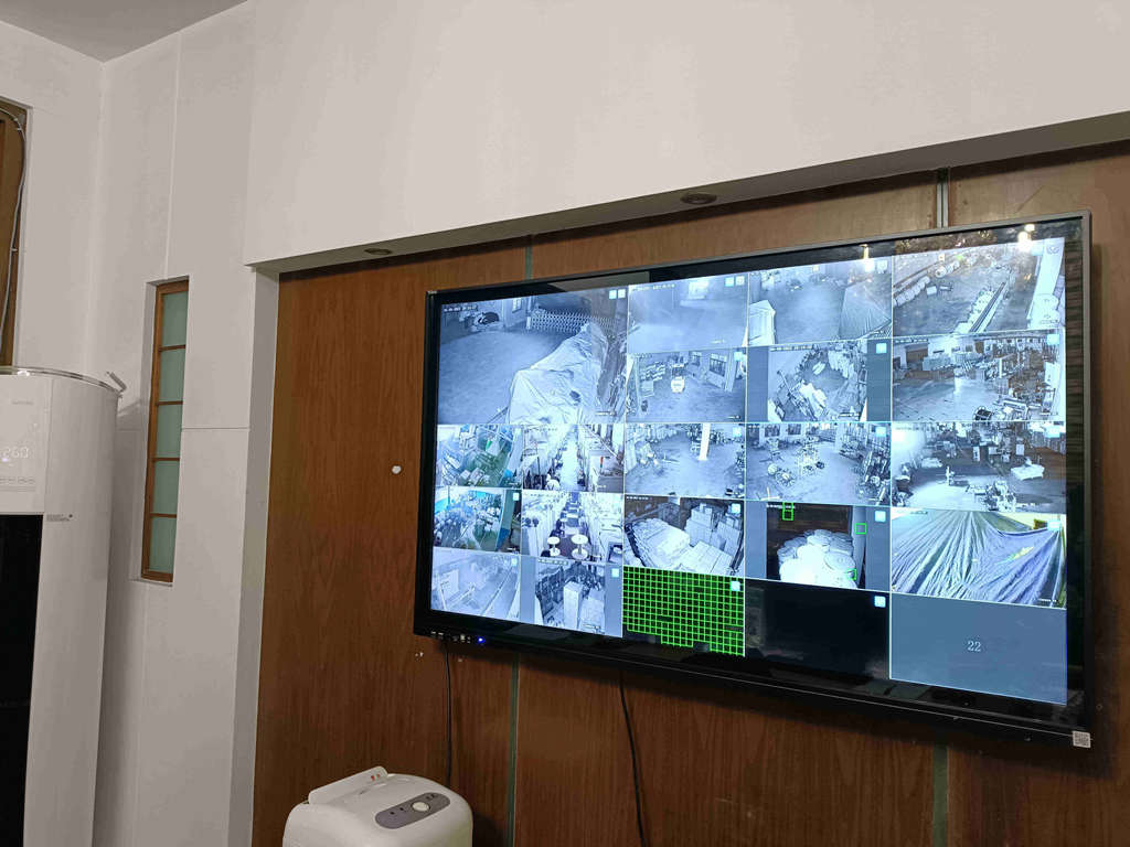 RightAngleCable's tweet image. This is the corner of the office of Hangzhou right angle Cable Technology Co., Ltd. We have our own cable manufacturing factory, which monitors the working conditions of the factory 10 kilometers away by using the monitoring system built by CCTV camera safety system.