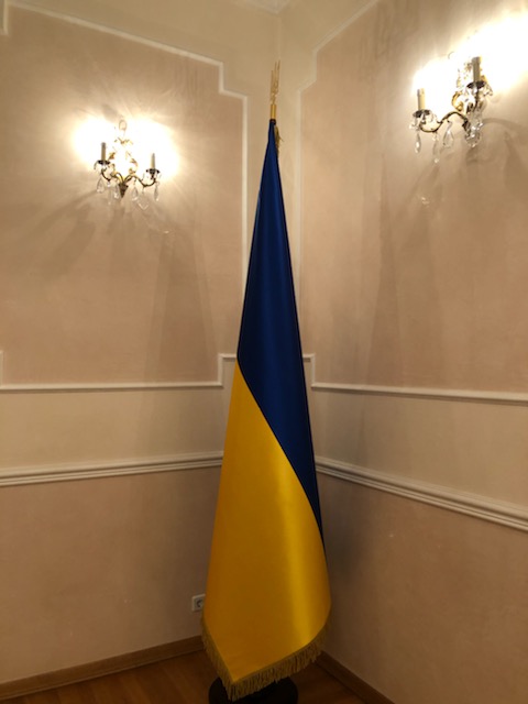 DiCrescenzo_A's tweet photo. 🇪🇺🇺🇦 Le réseau français des #CCI est pleinement solidaire de l'#Ukraine. @ccifrance octroie une aide exceptionnelle de 100 000 € à @KyivCCI pour soutenir le personnel de la CCI et ses actions auprès des #entreprises 🇺🇦 . 
@Eurochambres @StefanishynaO @UKRinFRA @ucci_ua #France https://t.co/nBVKaMjR4X