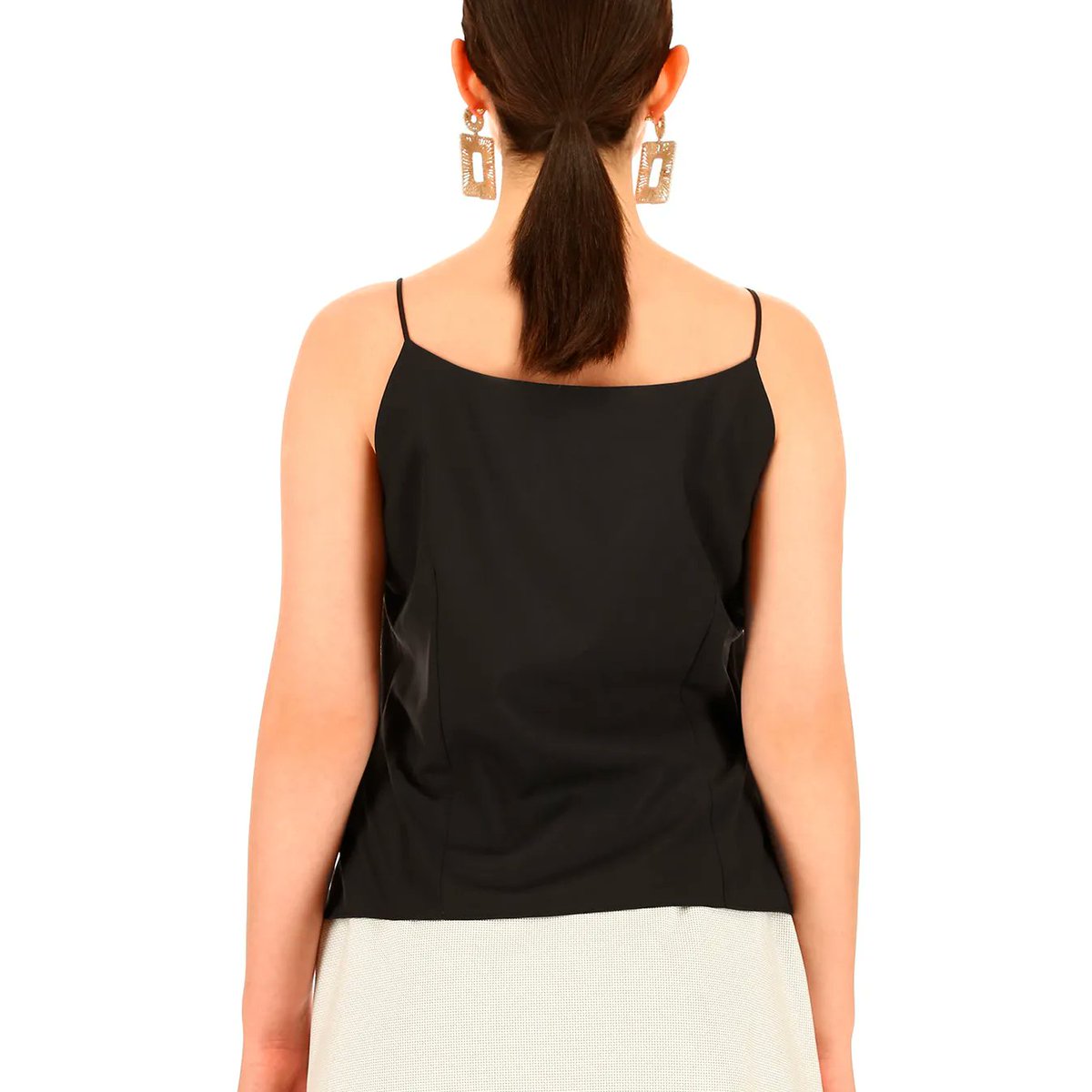 AlexisModa's tweet image. Un top de tirantes ALEXIS te hace lucir elegante y formal cuando lo necesitas, no puedes equivocarte si usas negro. black elegant. Es un color que te permite atreverte y combinar con todos los colores! #soyAlexis #MujerAlexis#TopTirantes #Negro #Primavera2022 #AlexisCollection