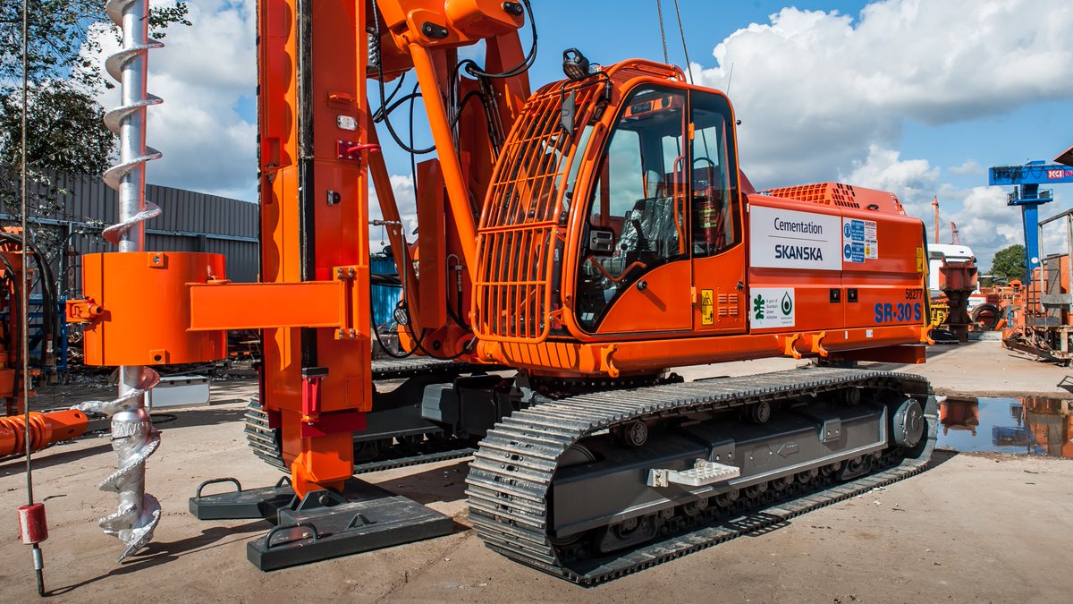 SkanskaUKplc's tweet image. We’re delighted to be working with ULEMCo and BRE on testing of the world’s first hydrogen dual fuel piling rig. The trial will also explore the viability of using hydrogen at scale in construction #CementationSkanska #netzero