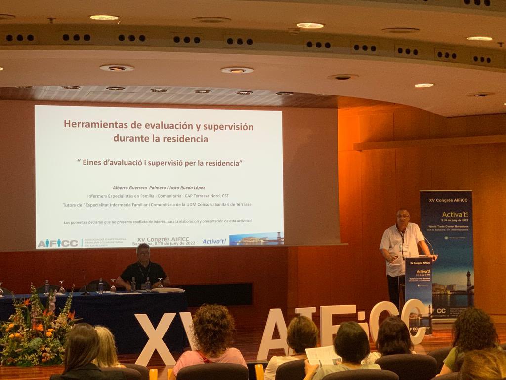 CAPSBEsq's tweet photo. Les tutores i residents d’infermeria de la @UDMAFICclinic han participat avui al #XVCongresAIFiCC, que enguany pretén donar eines i millorar les habilitats en tasques preventives i de promoció de la salut, així com per atendre la cronicitat.
#menteabierta #infermeres https://t.co/X7HPBG2a39