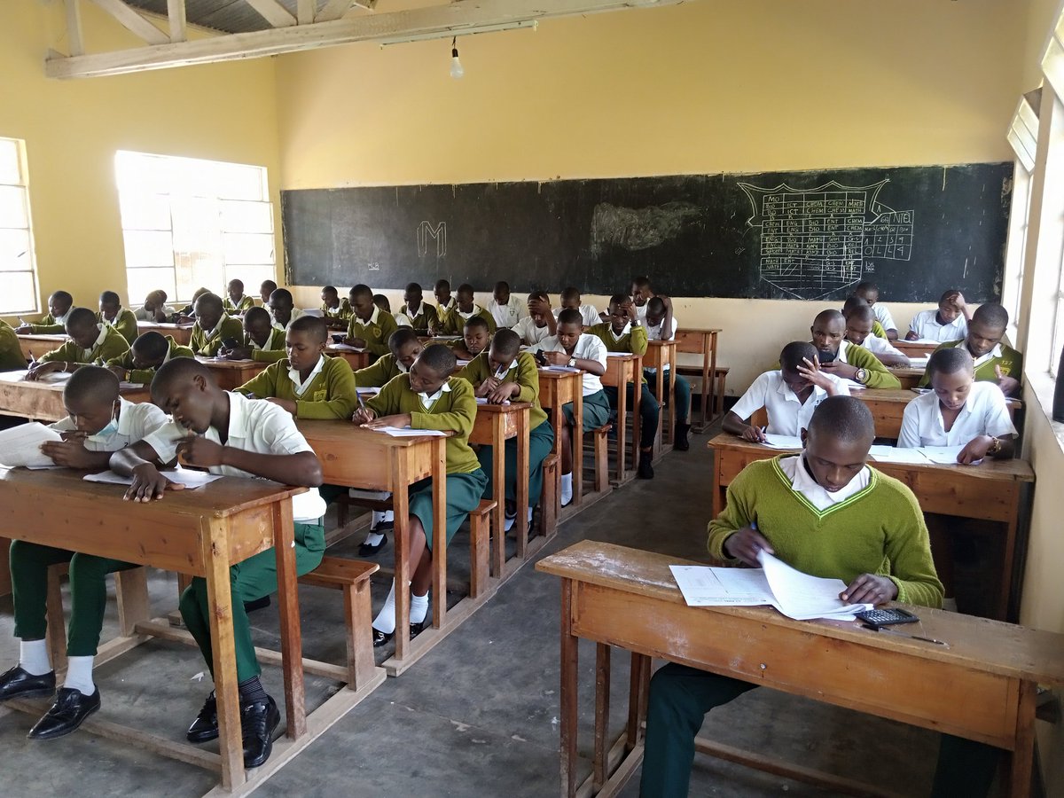 NyandwiLucien's tweet image. As we begin watering the problem solving seed, students at College de RUSHAKI in Gicumbi district were all concentrated  @DrotienoM  @TTP_Rwanda