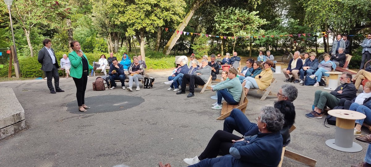 SebTissanie's tweet image. Meeting de @nedellec_marie, ce soir dans le très beau Parc d'Orbigny à La Rochelle. 
Ses choix politiques sont clairs : Santé, Logement, Environnement, Europe... avec #Engagement &amp;amp; #Proximité.
Avec @JFFountaine @CatherineLONID1 @bertaud_c @TetenoireE @AntoineGrau @ge_blanchard