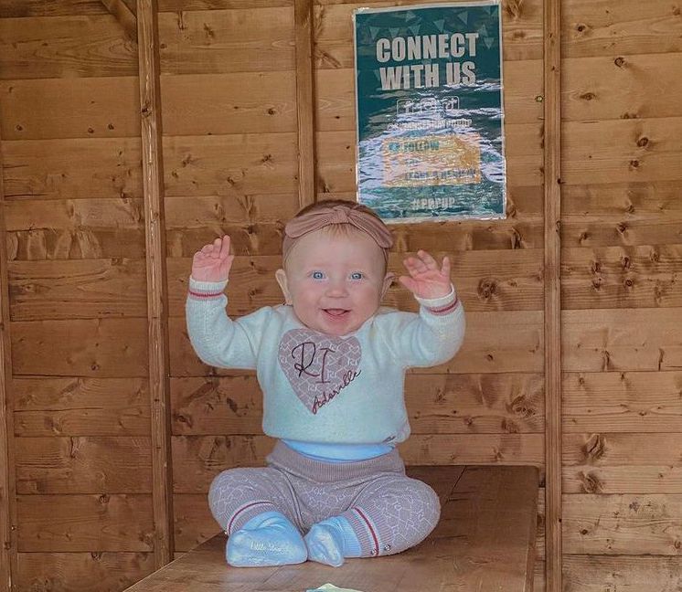 Hands up who's looking forward to  Baby Love this weekend? 🙋🏼🙋🏼🙋🏼

Join Claire for an hour of sensory fun suitable for babies right up to ten-year-olds this Sunday at 1pm 🍄

Book via our website: swanseabaypopup.co.uk 

#sensoryplay #babiesofinstagram #swansea