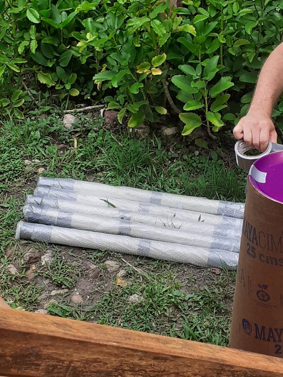 DrJoannaTindall's tweet photo. Well we have been busy since constructing our platform last week, today we packed up all the lovely lake mud we have been able to retrieve. Hopefully it tells us an interesting story once we're in the lab! ๐ค๐ค
#fieldwork #MAPPP @UoNGeography @NUGeog https://t.co/IZn3ipIxH4